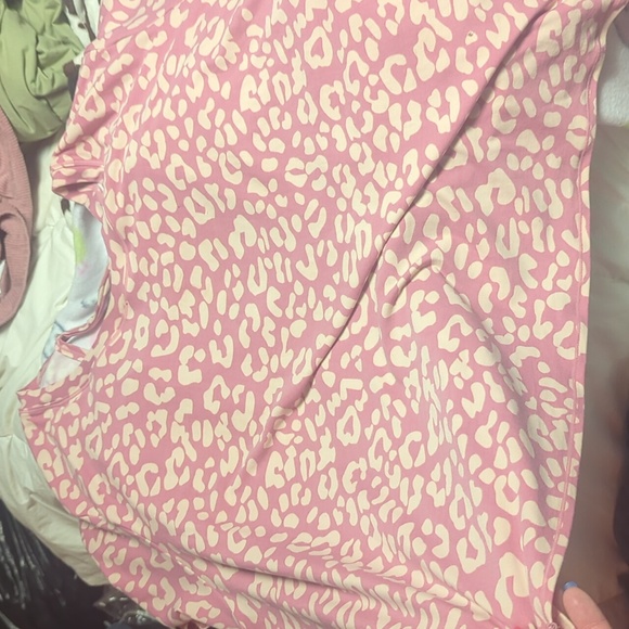 It wears both ways open front or closed reversible - Picture 3 of 5